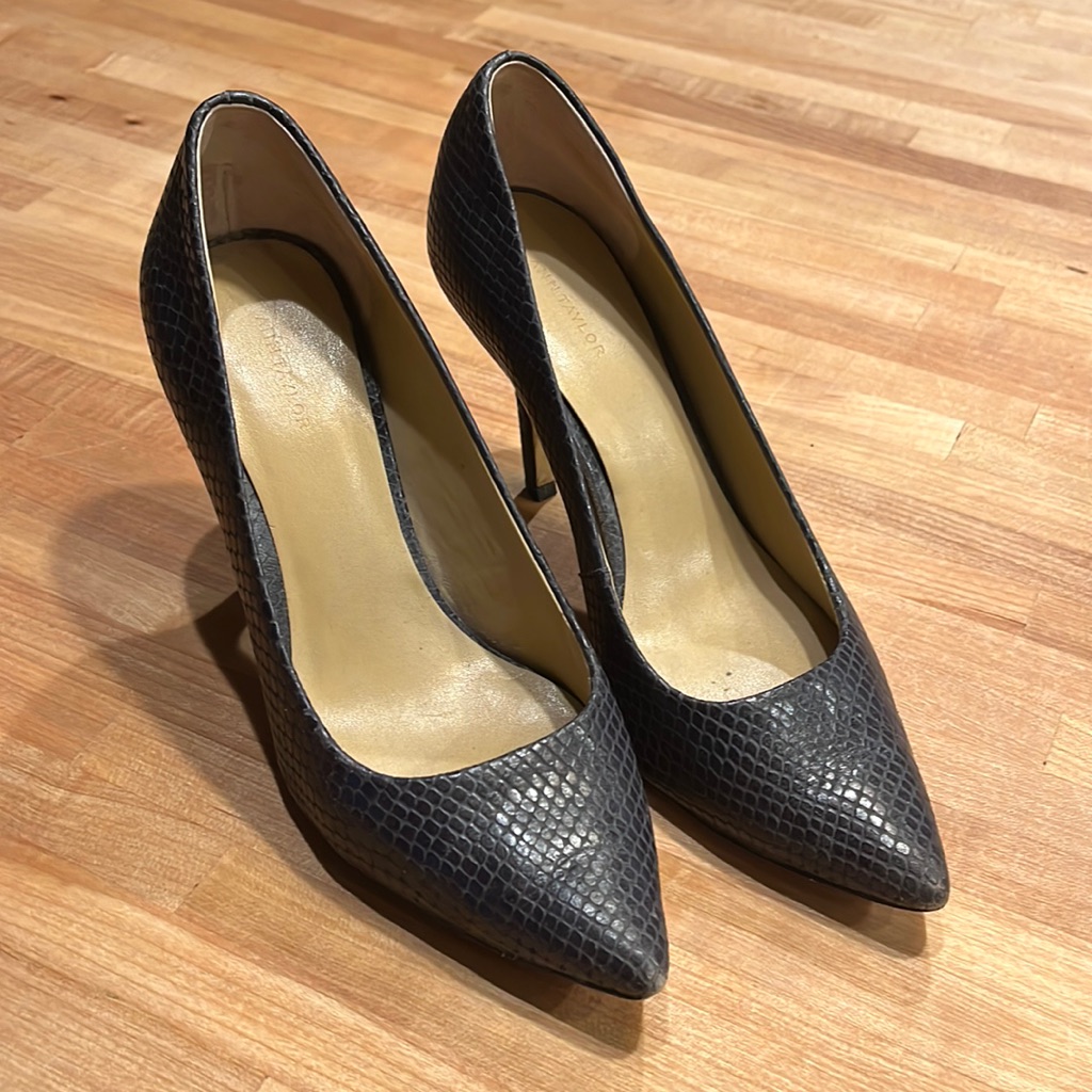 Ann Taylor Leather Heels Size 7.5